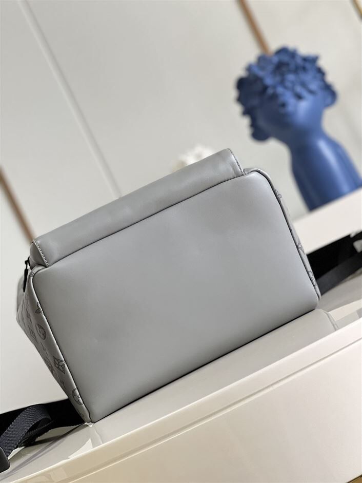 LOUIS VUITTON RACER BACKPACK – LVB015