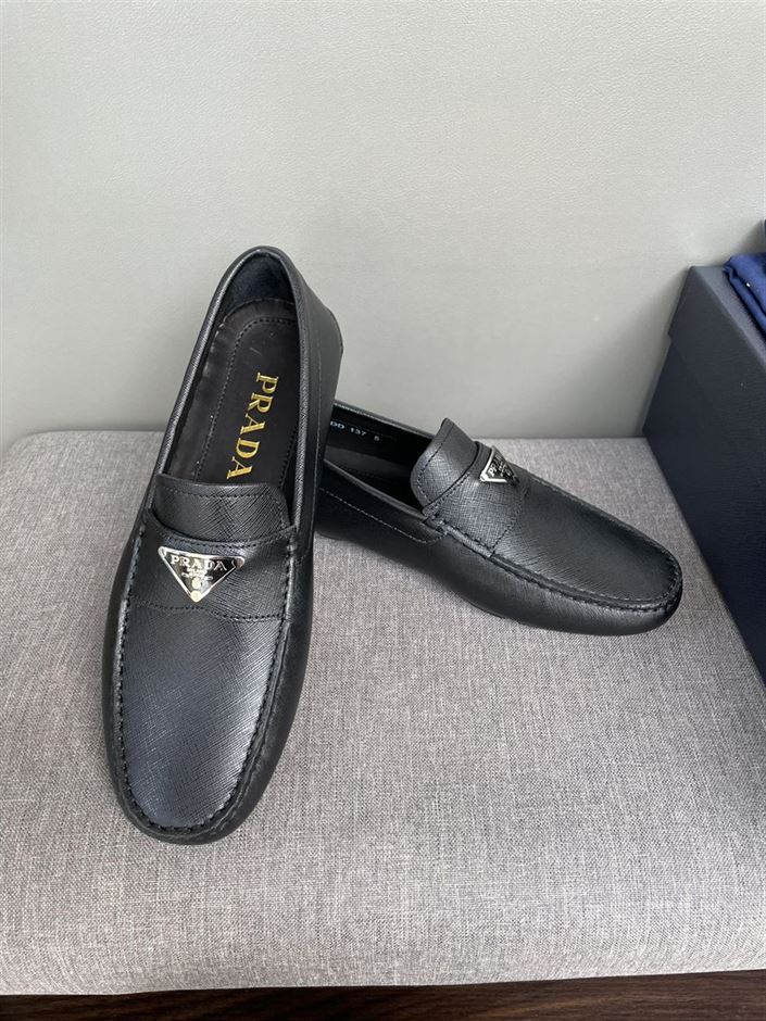 PRADA SAFFIANO LEATHER DRIVER – PRS036