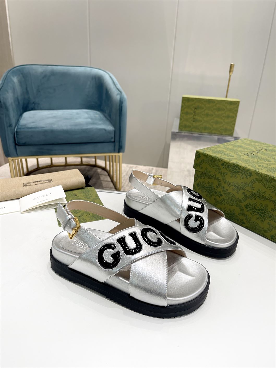 GUCCI MEN’S GUCCI SANDAL BLACK LEATHER – GSL011