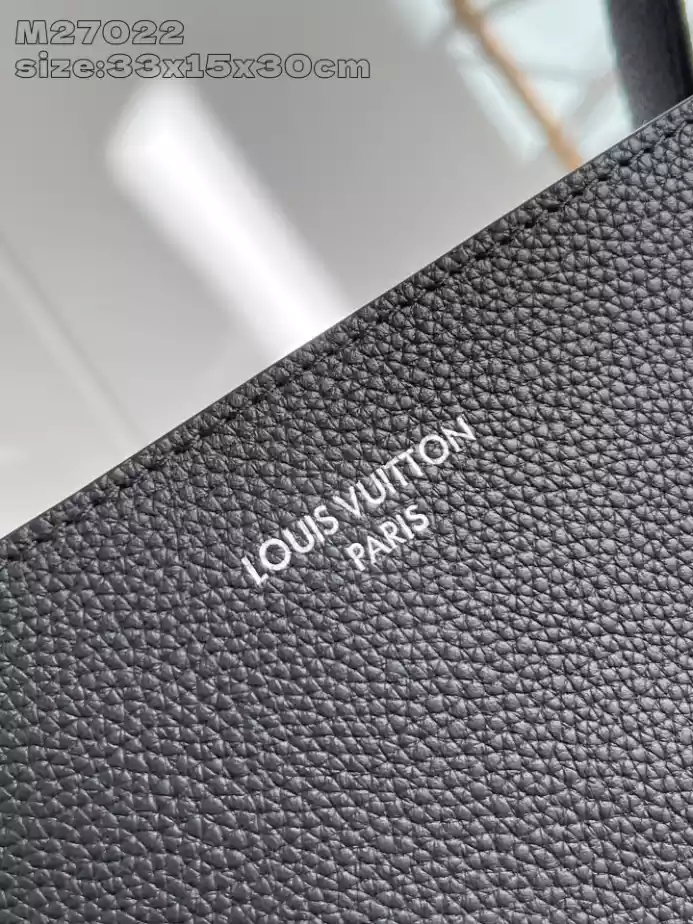 Louis Vuitton Verso Tote Bag – LW459