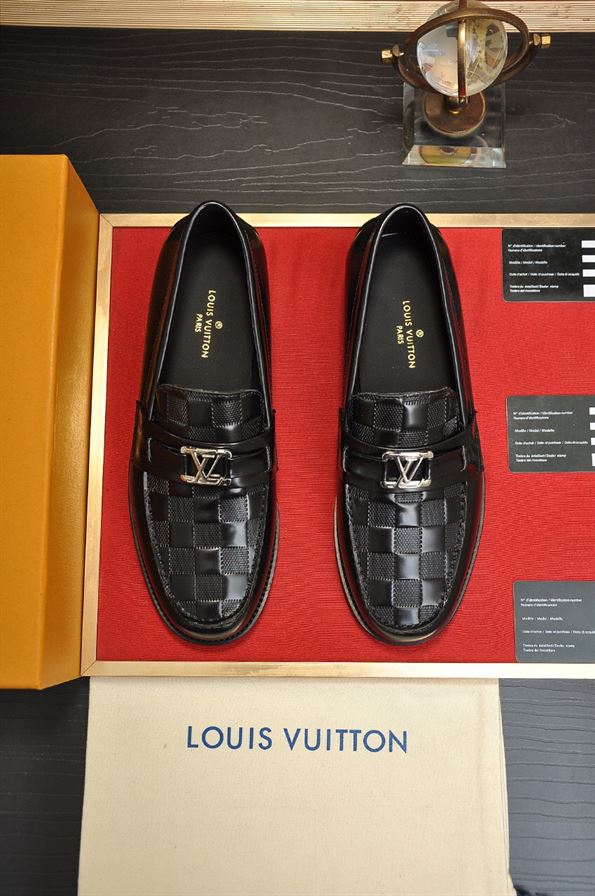 LOUIS VUITTON MAJOR LOAFER – VL015