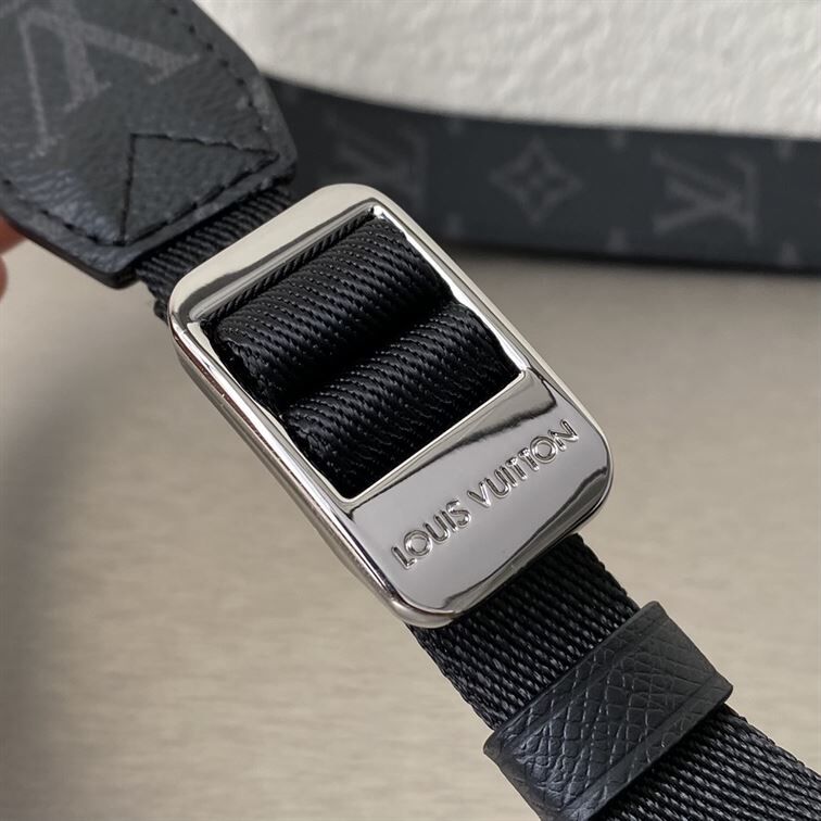 LOUIS VUITTON OUTDOOR SLINGBAG – LVB024