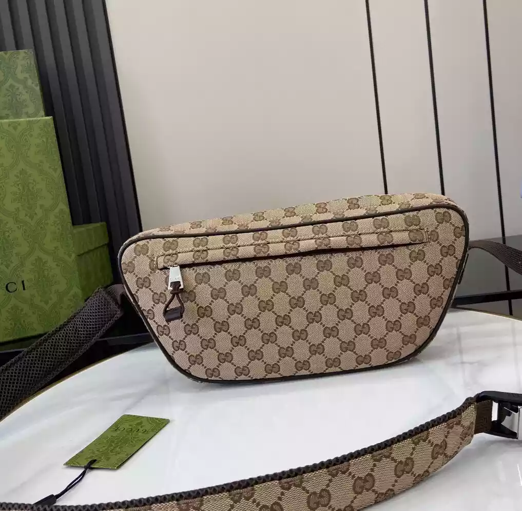 GG jumbo small belt bag in black leather – BG080