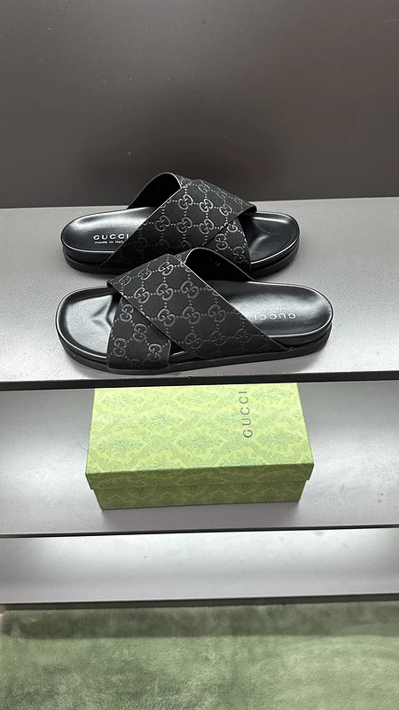 GUCCI MEN’S SLIDE SANDAL – GSL073