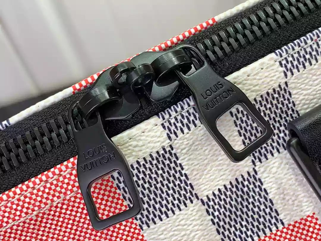 LV Keepall Bandoulière 50 in Redblue Damier Flag Coated Canvas – LW179