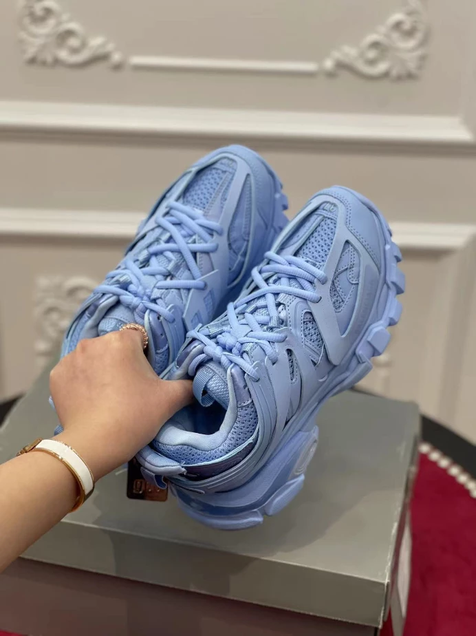 BALENCIAGA TRACK SNEAKER – BLA131