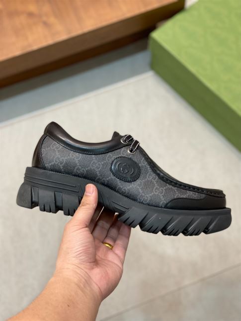 GUCCI GG SUPREME LACE-UP LOAFERS – GL029