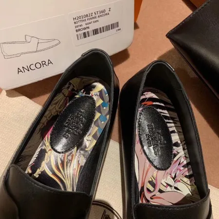 Hermes Women’s Ancora Loafers In Black Goatskin – HM080