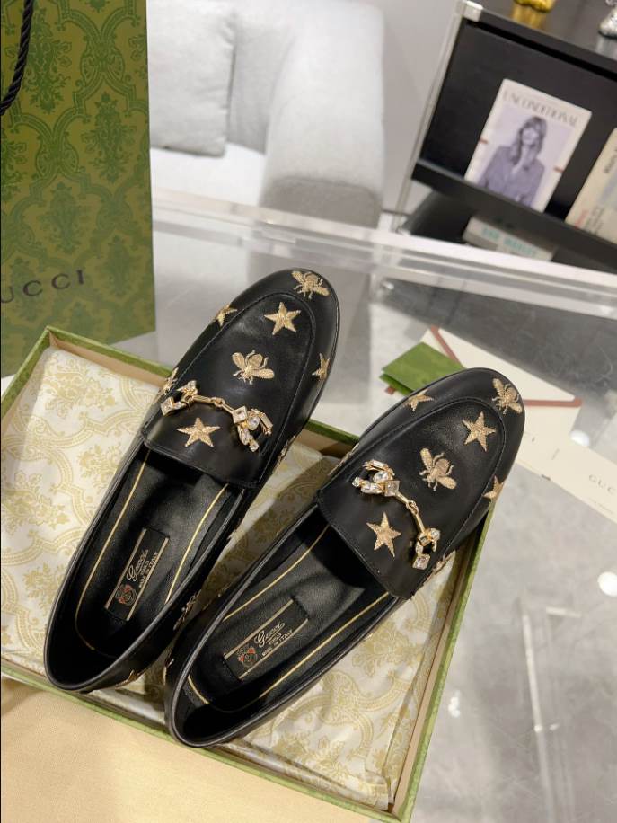 Gucci Jordaan Black Bee & Star Embroidered Leather Loafer – GL077