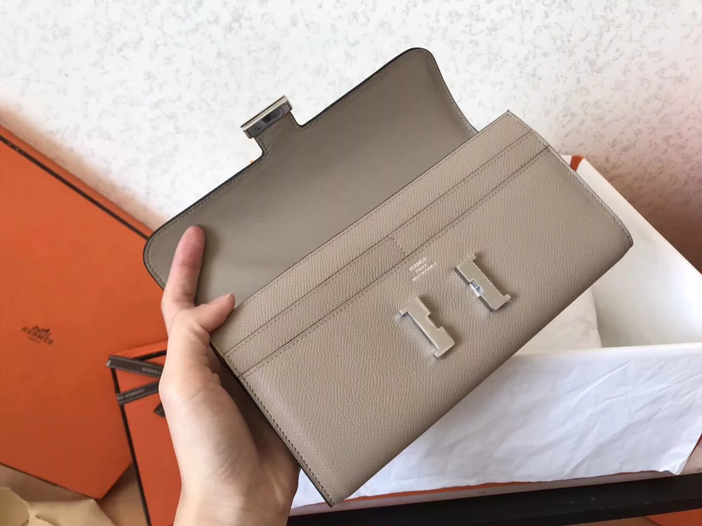 Hermes Constance Long Wallet In Grey Epsom Leather – HW183
