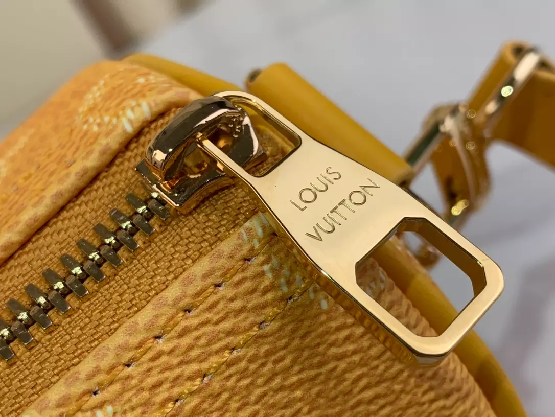 Louis Vuitton Keepall Bandoulière 25 – LW200