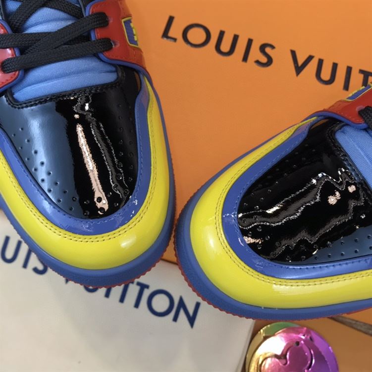 LOUIS VUITTON TRAINER SNEAKERS IN NAVY BLUE PATENT CANVAS – LVS034