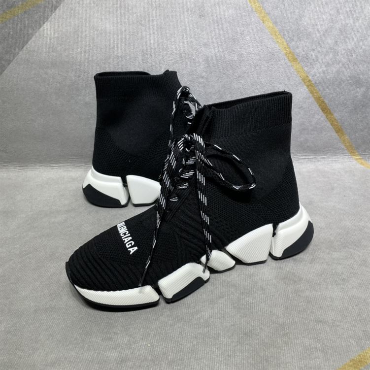 BALENCIAGA MEN’S SPEED 2.0 LACE-UP RECYCLED KNIT SNEAKER IN BLACK/WHITE – BLA033