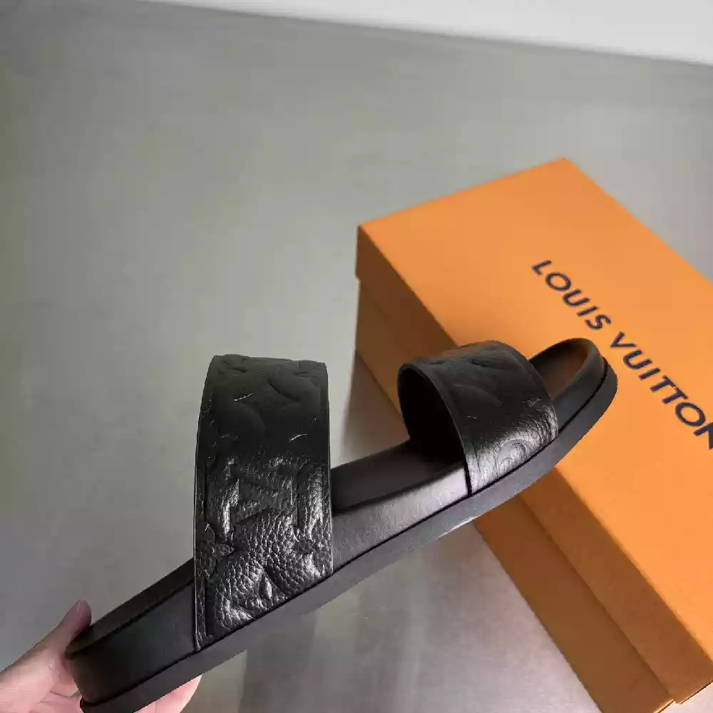 VUITTON SLIPPERS CLEARANCE – LVSD066