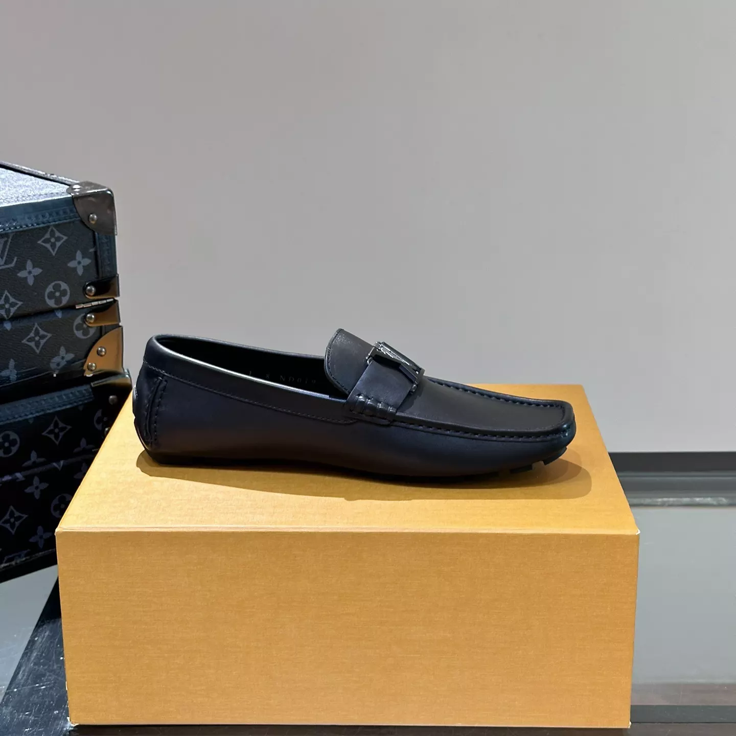 MONTE CARLO MOCASSIN IN BLACK – VL044