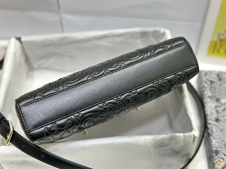 DIOR MEDIUM LADY D-JOY BAG BLACK QUILTED EFFECT LAMBSKIN WITH ORNAMENTAL MOTIF – DOB059