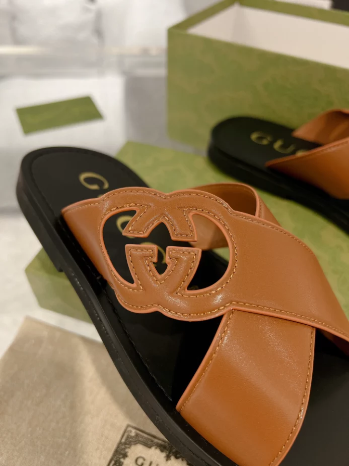 GUCCI MEN’S SLIDE SANDAL – GSL068