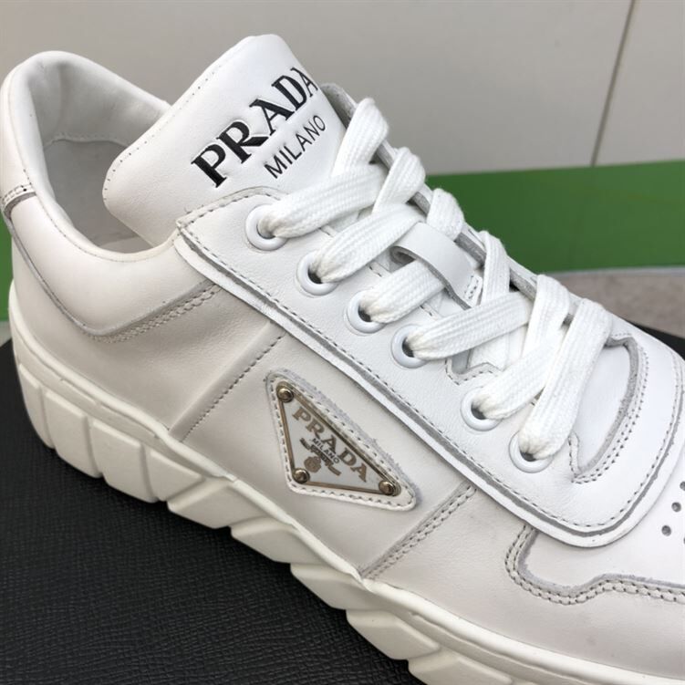PRADA LEATHER SNEAKERS – PRS017