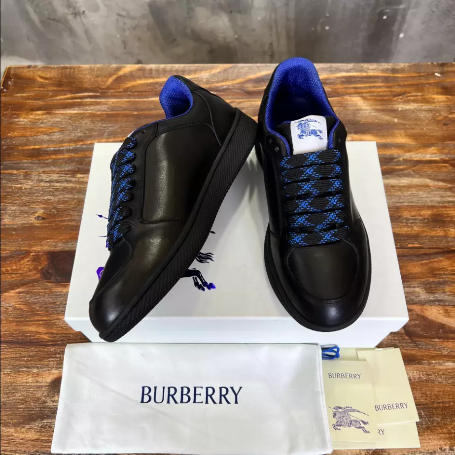 BURBERRY LEATHER STOCK SNEAKERS – BBR087