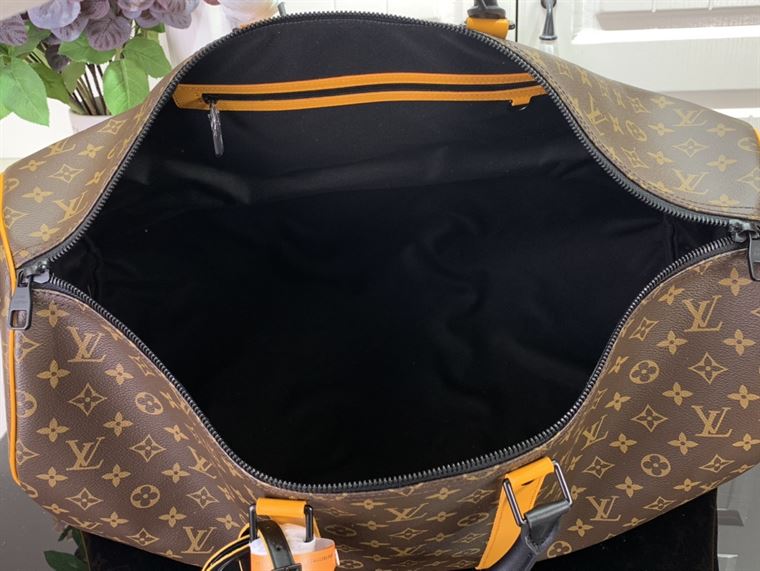LOUIS VUITTON KEEPALL BANDOULIERE 55 – LVB053
