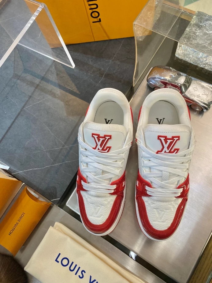LOUIS VUITTON TRAINER SNEAKER – LVS255