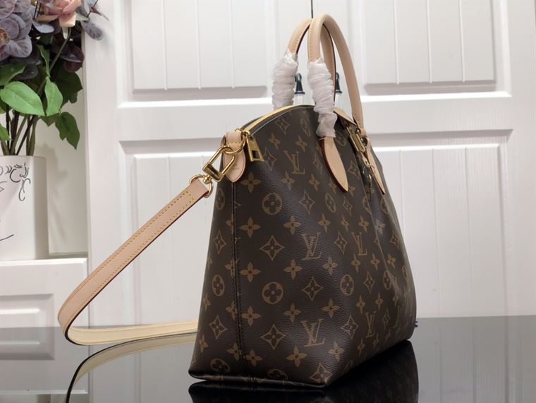 LOUIS VUITTON BOETIE MM MONOGRAM – LW136