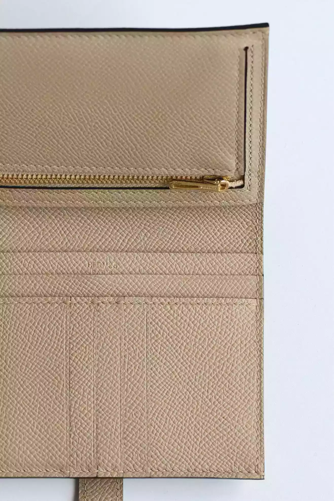 Hermes Bearn Compact Handmade Wallet in Trench Epsom Calfskin – HW138