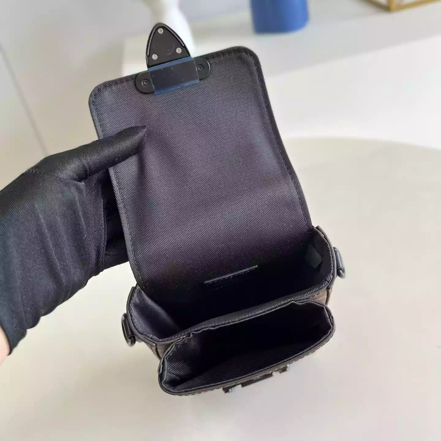 S-Lock Vertical Wearable Wallet In Brown – LW262