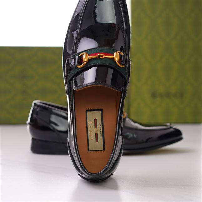 GUCCI BRIXTON WEB LOAFER IN LEATHER WITH HORSEBIT – GL012