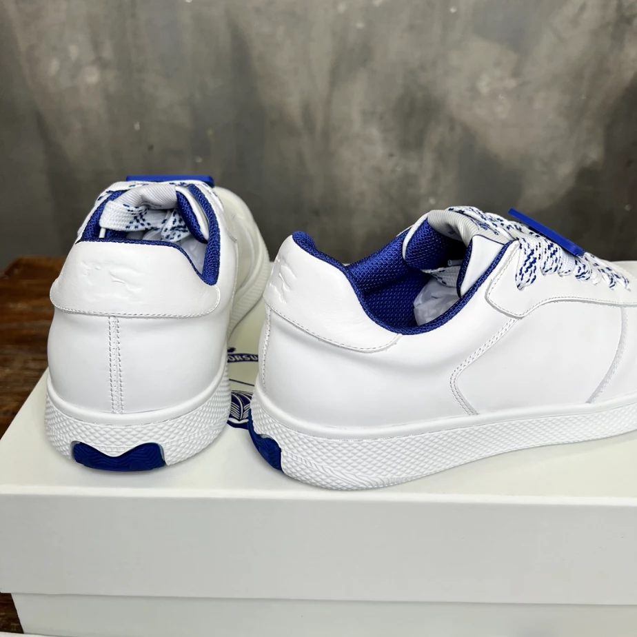 BURBERRY LEATHER SNEAKERS – BBR080