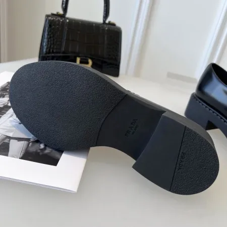 Prada Women’s Loafers In Black Brushed Leather – PRL002