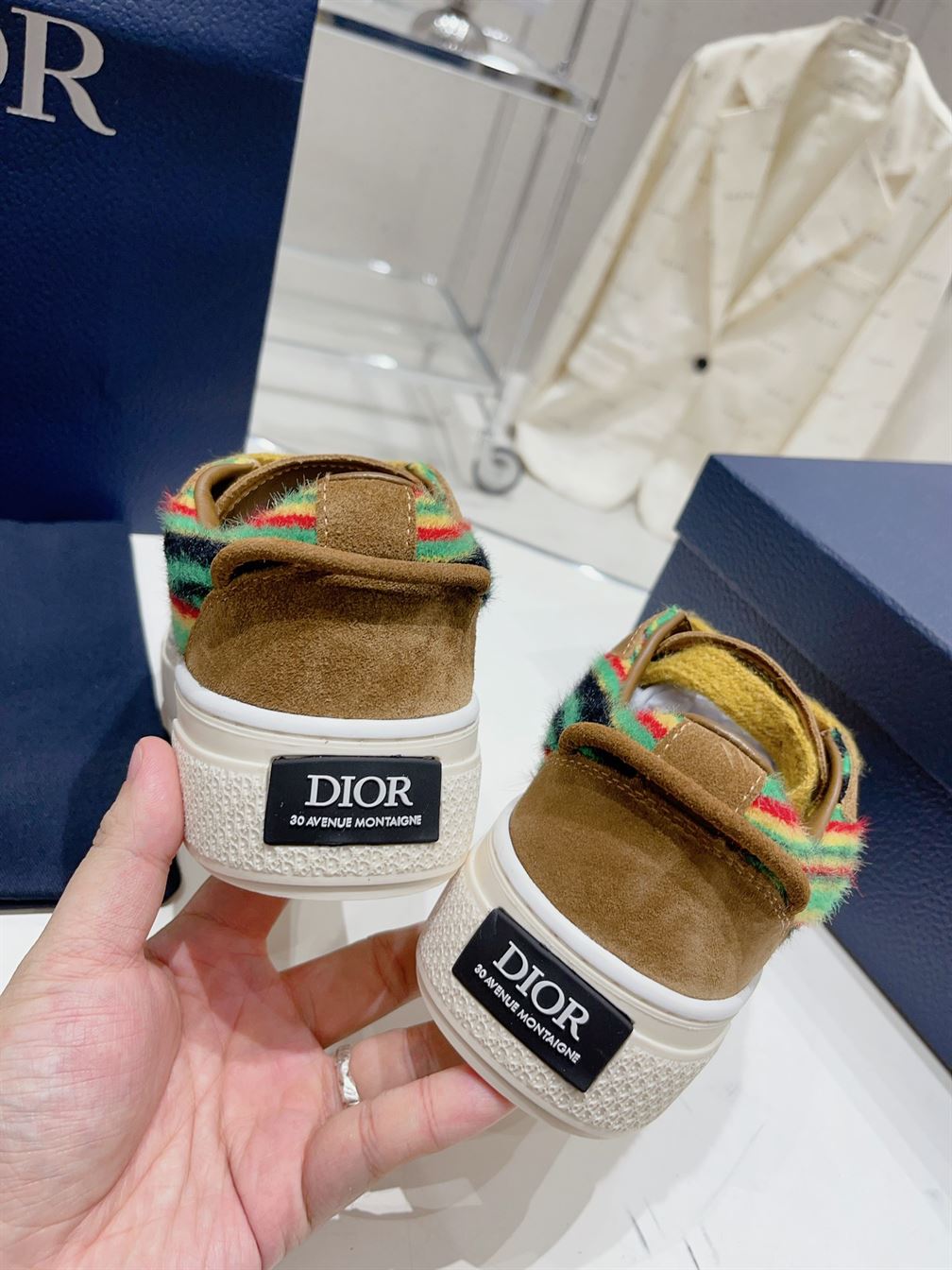 DIOR TEARS B33 SNEAKER LIMITED AND NUMBERED EDITION – DO136