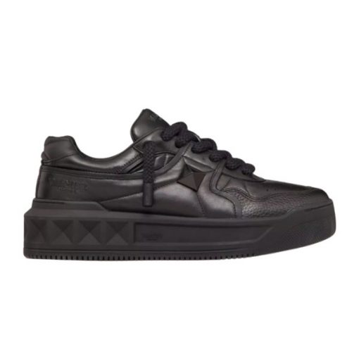VALENTINO ONE STUD XL NAPPA LEATHER LOW-TOP SNEAKER – VN009