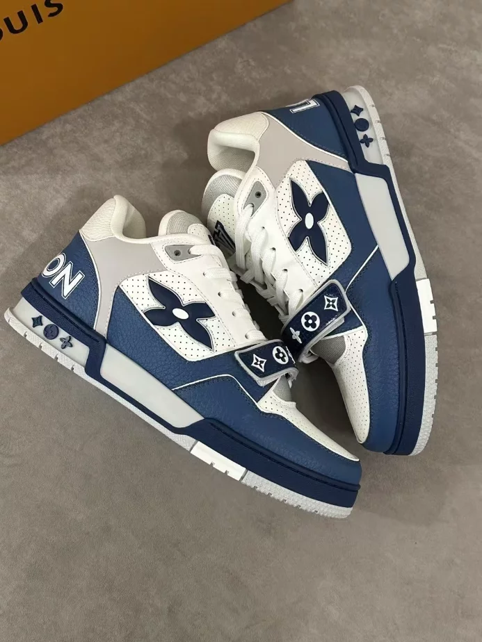LOUIS VUITTON TRAINER SNEAKER – LVS246
