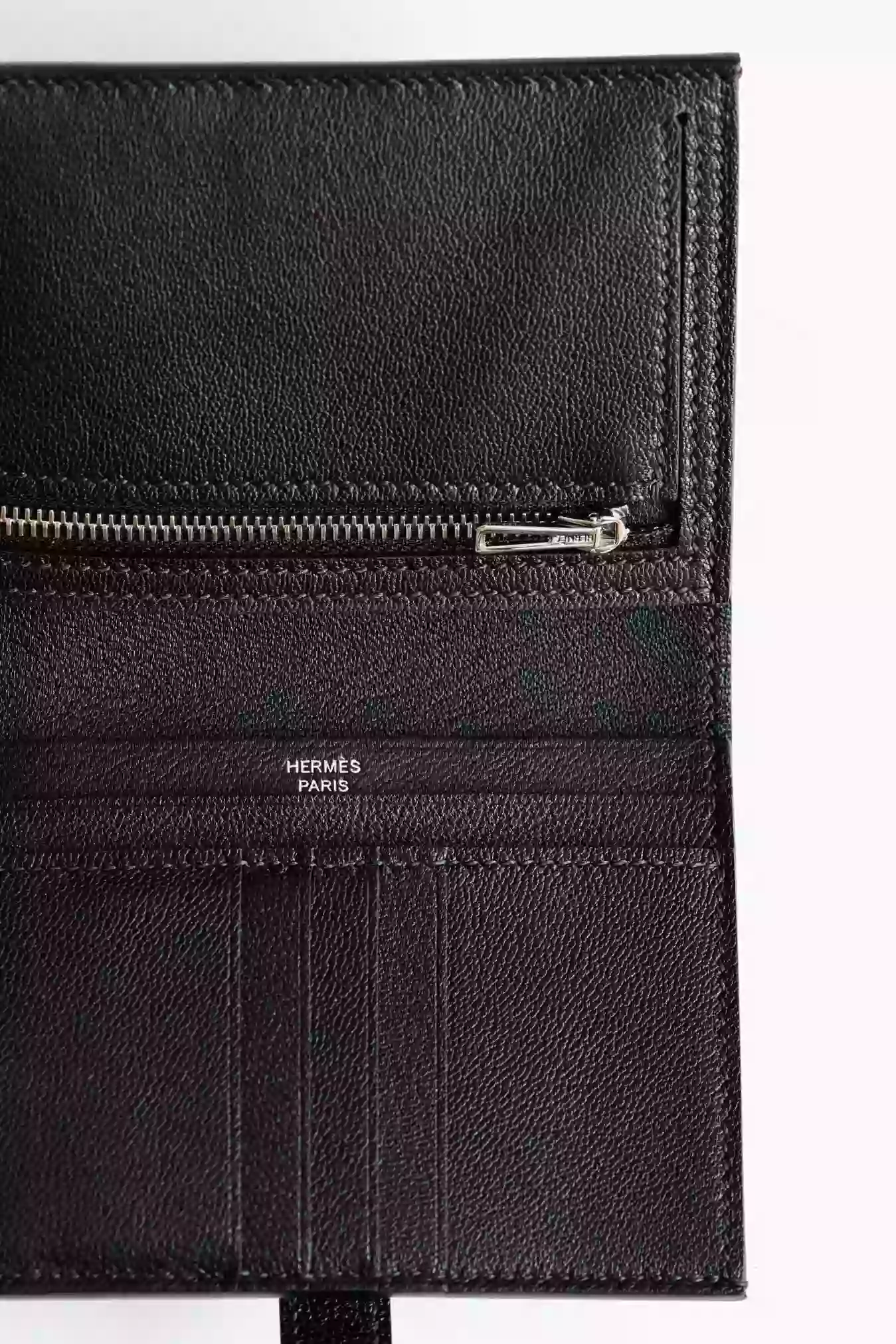 Hermes Bearn Compact Wallet in Black Matte Alligator Leather – HW171