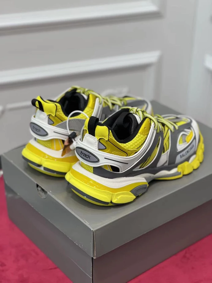 BALENCIAGA TRACK SNEAKER – BLA132