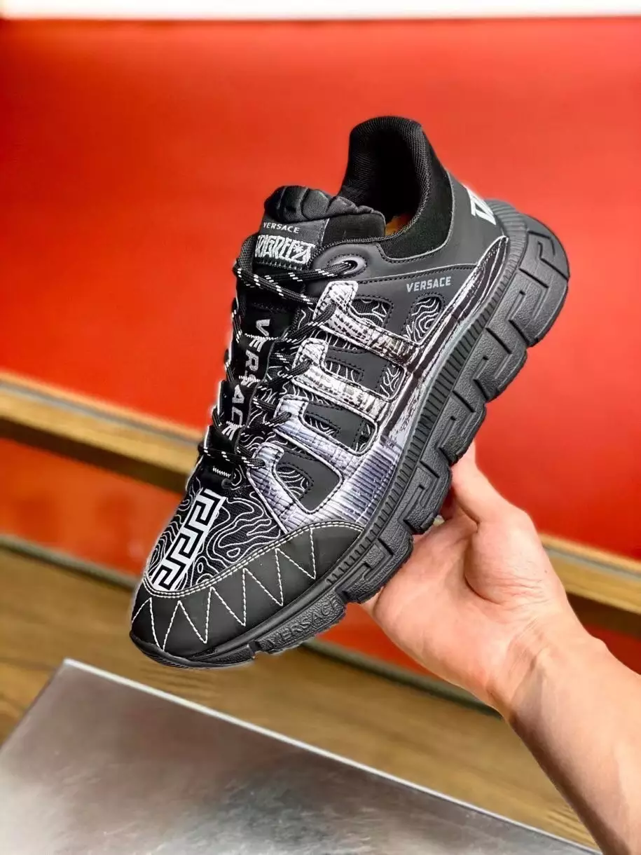 VERSACE WOMEN’S BLACK TRIGRECA SNEAKERS – VSS021