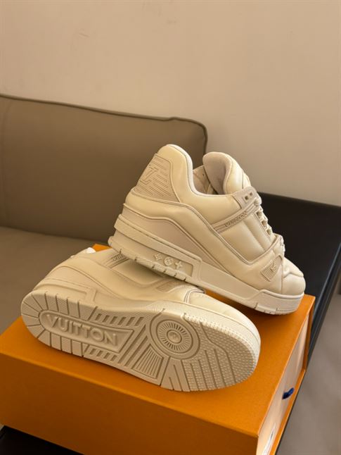 LOUIS VUITTON LV TRAINER SNEAKER – LVS180