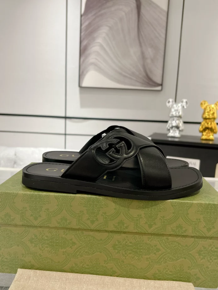 GUCCI MEN’S SLIDE SANDAL – GSL069