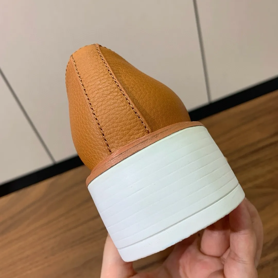 Prada Women’s Loafers in Brown Grained Leather – PRL011