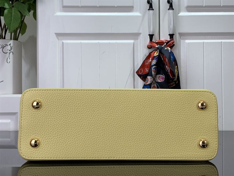 LOUIS VUITTON CAPUCINES MM Yellow – LW099