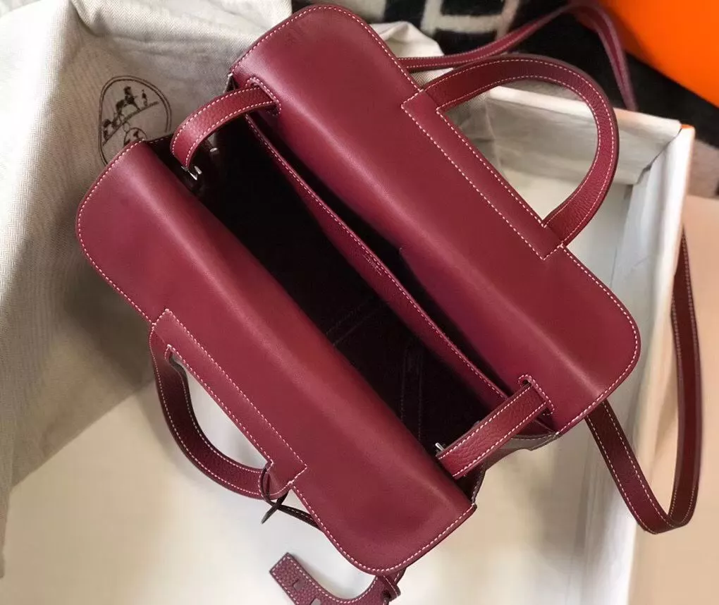 Hermes Halzan 31cm Bag In Bordeaux Clemence Leather – HW095