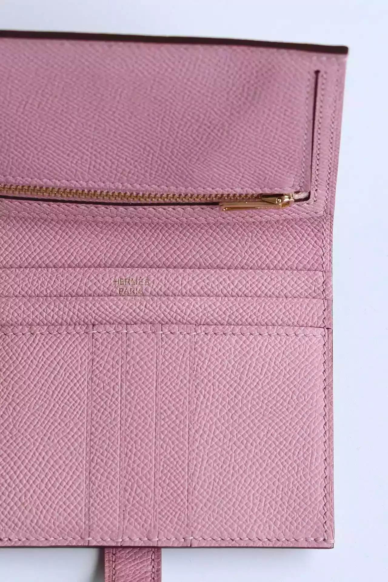 Hermes Bearn Compact Handmade Wallet in Mauve Sylvestre Epsom Calfskin – HW139