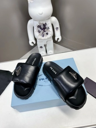 PRADA SLIDES IN BLACK SOFT PADDED NAPPA LEATHER – PSD079
