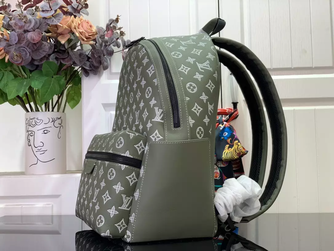 Louis Vuitton Discovery PM Backpack Olive Green Monogram Shadow Leather – LW148