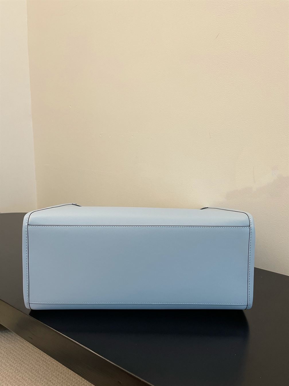 FENDI SUNSHINE MEDIUM LIGHT BLUE LEATHER SHOPPER – F021