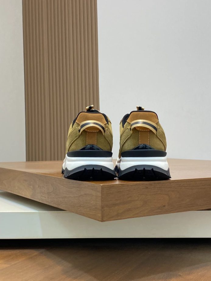 BURBERRY SNEAKERS – BBR067