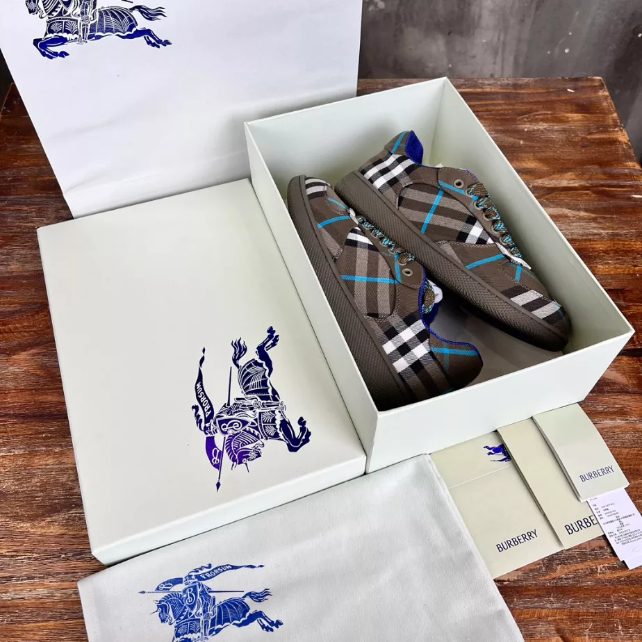 BURBERRY CHECK TERRACE SNEAKERS – BBR070