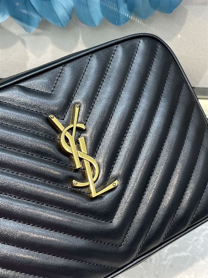 YSL LOU CAMERA BAG IN QUILTED LEATHER – YB050