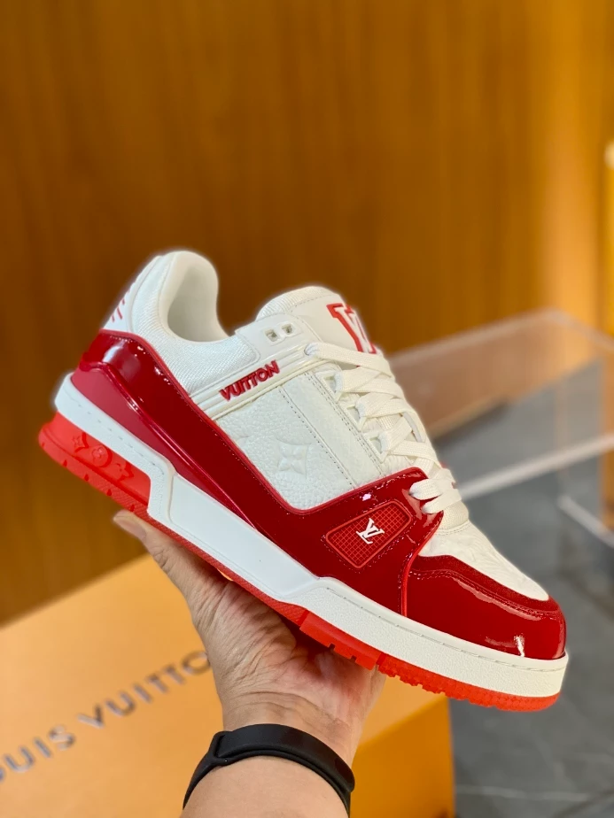 LOUIS VUITTON TRAINER SNEAKER – LVS255